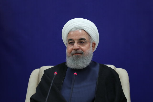 رئیس جمهور در جلسه هیات دولت: امروز در سطح جهان یک مبارزه جدی با دلار در حال شکل‌گیری است/ هیچ کشوری حاضر به گفتگو در شرایط فشار حداکثری نیست