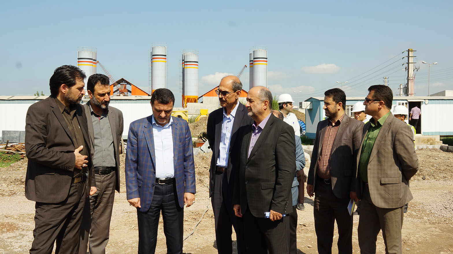دکتر محسن بختیار در حاشیه بازدید از پروژه های برق گیلان:  احداث نیروگاههای DG در استان گیلان، از سیاستهای مهم وزارت نیرو است