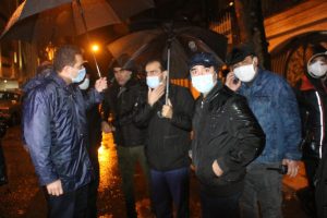 بازدید شبانه شهردار خستگی ناپذیر رشت جهت رفع مشکل آب گرفتگی شهر