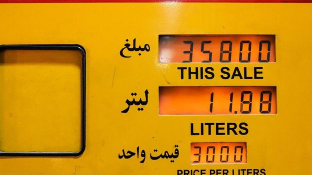 عضو کمیسیون برنامه و بودجه مجلس:بنزین دونرخی در بودجه ۹۹ حذف می‌شود/ ممکن است نرخ بنزین ۱۵۰۰، ۱۸۰۰ یا ۲ هزار تومان شود