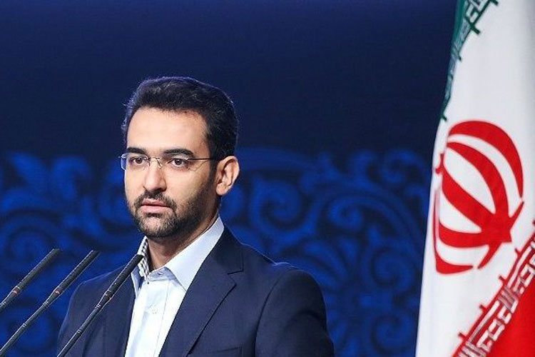 وزیر ارتباطات و فناوری اطلاعات: بگذارید جوانان با ایده‌هایشان آینده روشن بسازند جای دوری نمی‌رود/ برخی را نمی‌توان از میزها جدا کرد