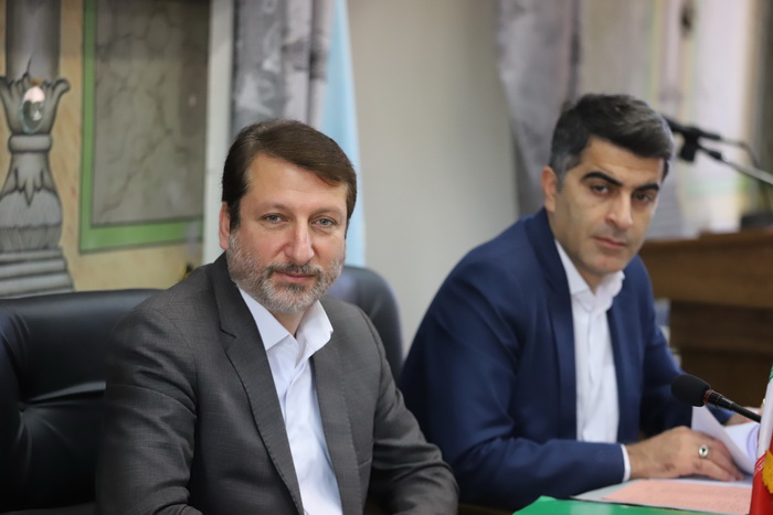 لزوم استفاده از تکنولوژی های مدرن برای حل مشکل پارک خودرو در حاشیه خیابان ها
