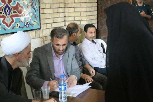 گزارش تصویری حضور محمد حسن عاقل منش و محمد حسن علیپور دو تن از اعضای شورای اسلامی شهر رشت در برگزاری میز خدمت با محوریت شهرداری منطقه چهار